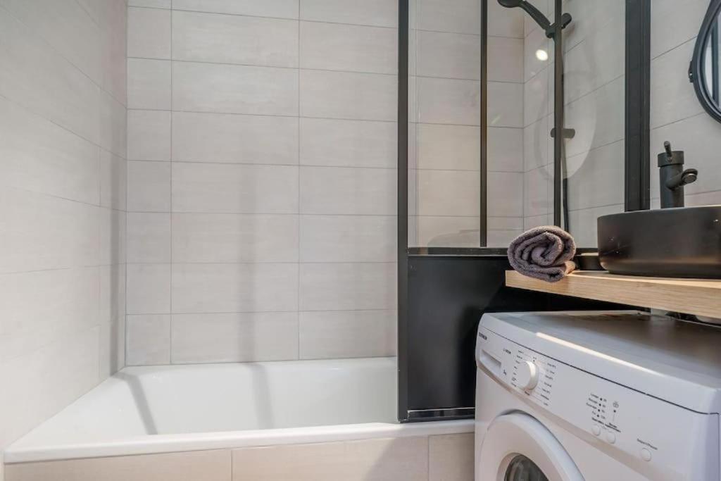 Appartement Climatise Avec Terrasse Tout Equipe A 5Min De La Gare St Charles Marsylia Zewnętrze zdjęcie